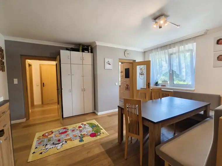 Großzügige 4-Zimmer-Wohnung mit verglaster Loggia &amp; Tiefgaragenplatz in Top-Lage von Kapfenberg