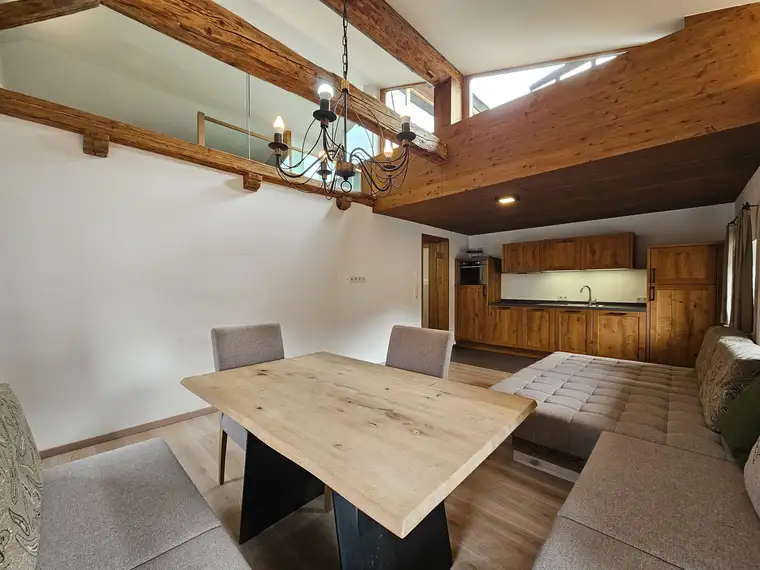 Manuel Anibas, Anibas Immobilien
