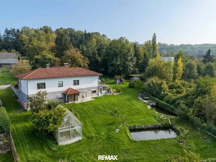 Landhaus in Scharten mit großem Garten, Fischteichanlage &amp; eigenem Wald