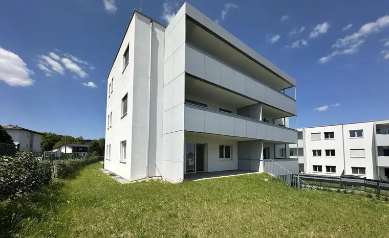 ALTENBERG GARTENWOHNUNG ERSTBEZUG + KÜCHE