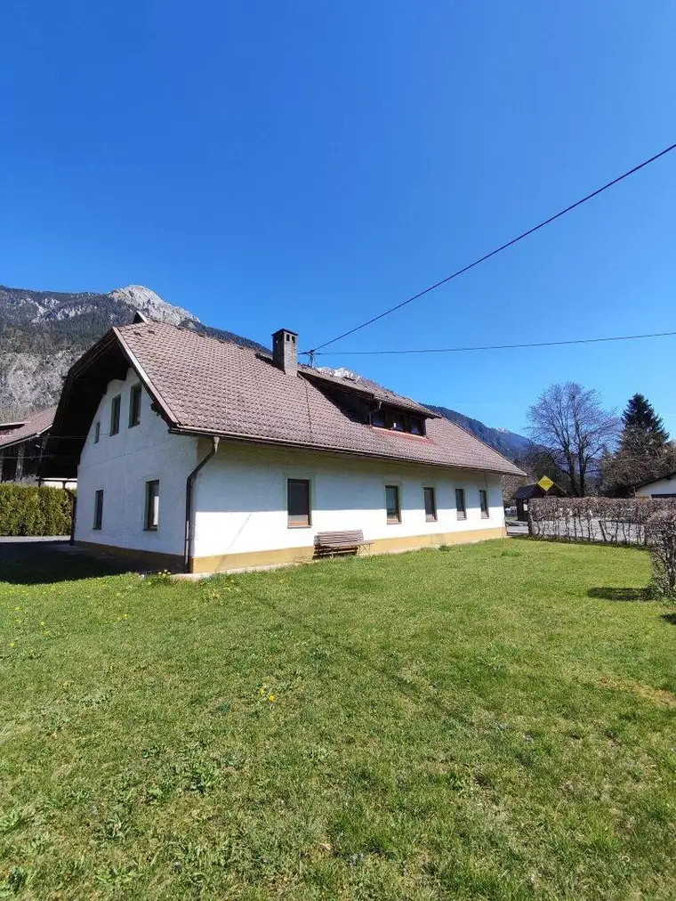 Entkernte Immobilie mit viel Gartenfläche und Ausbaupotenzial im Dachgeschoss - Zweitwohnsitz möglich!