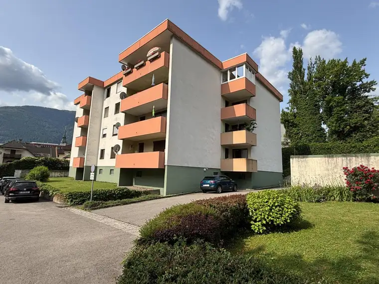 Attraktive Eigentumswohnung mit Garage nahe FH