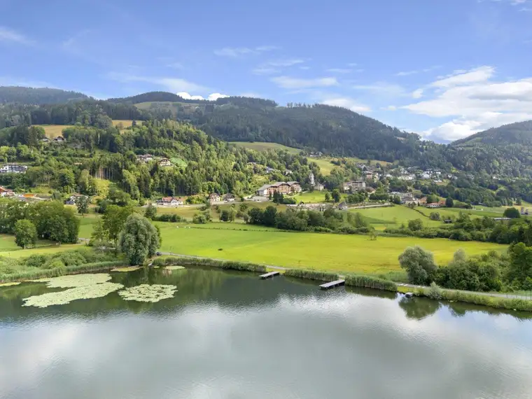 Seeblick inklusive – Appartement mit Indoor-Pool und Sauna