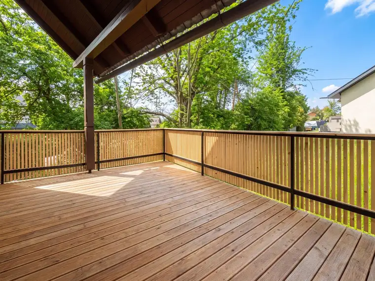 großzügige Gartenwohnung mit Terrasse und XL-Badezimmer