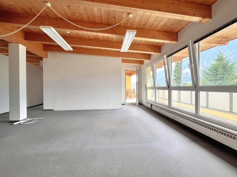 Büro-/Ordinationsfläche mit Terrasse in LIENZ zu MIETEN!