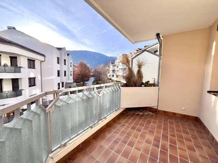 perfekte Raumaufteilung, sonnige &amp; ruhige Lage, 3-Zimmer, Balkon &amp; Garage