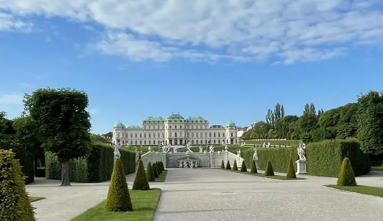 Altbau Appartement Belvedere Blick