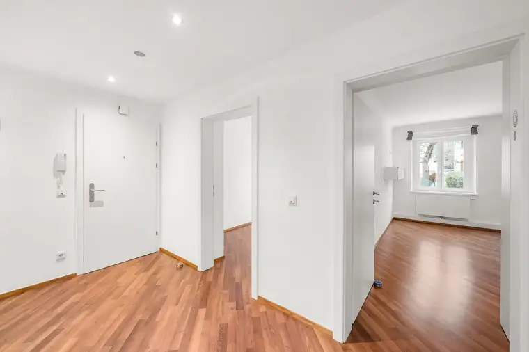 sanierte und ruhige 3 Zimmer Wohnung in Grünlage