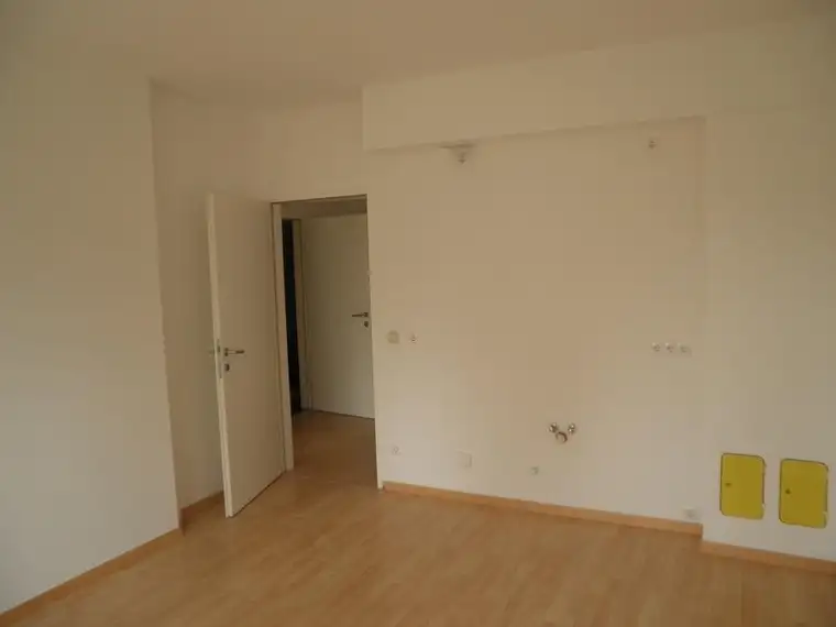Wunderschöne und helle 2 Zimmerwohnung mit Balkon, Top 19
