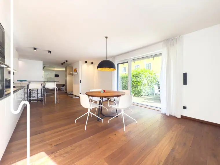 LA MAISON MORZG | Edle Garten-Maisonette mit Design-Interieur &amp; Garten | 2 Parkplätze