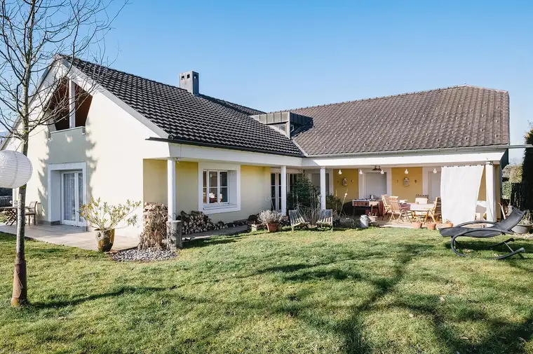 Charmantes Einfamilienhaus mit großem Garten in ruhiger Lage