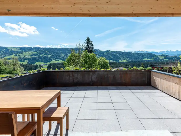 Wohnen mit Weitblick – exklusives Reihenhaus in Langen bei Bregenz