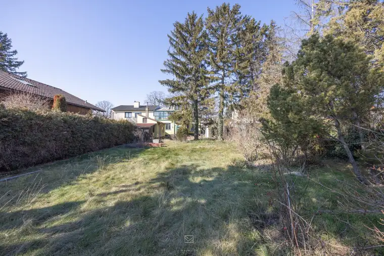 Top Grundstück in Essling – 865 m² mit Altbestand und großem Entwicklungspotential!