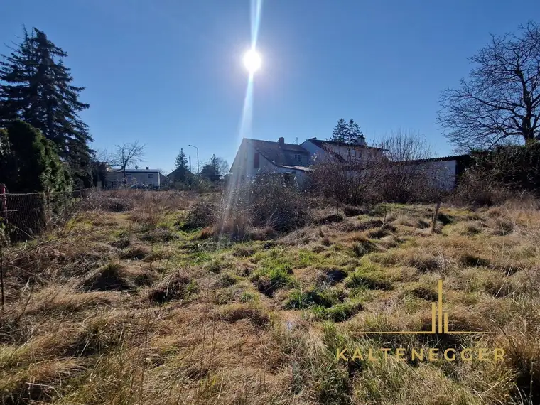 Häuslbauer:innen aufgepasst: 703 m² großes Grundstück mit Altbestandhaus - Ihr Traumhaus wartet auf den Bau!!