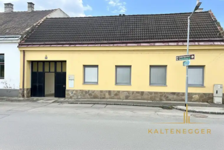 Vösendorf : Büro- und Praxisräume / Zwei sanierte Einheiten