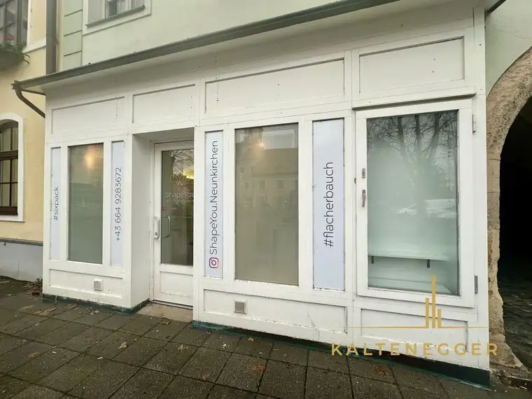 Modernes Geschäft/ Beauty Salon im Zentrum