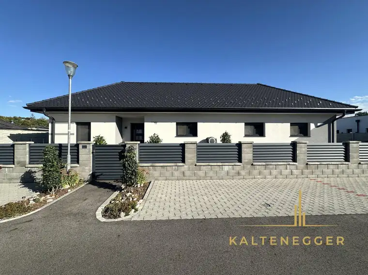 Luxus-Bungalow mit Pool, Sauna &amp; High-End-Technik