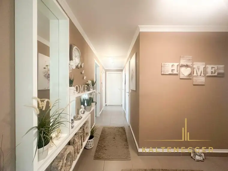 Moderne 3-Zimmer-Wohnung mit Balkon, Garage und Stellplatz