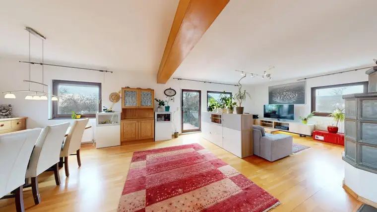Landwirtschaftliches Wohnhaus | 5.500 m² Fläche | Garage | Pferdestall mit 5 Boxen und Koppeln