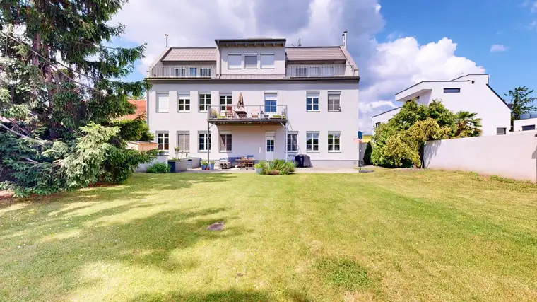 Großzügige Gartenwohnung | 4 Zimmer mit 198 m² | 2 Bäder | Zentralheizung | 400 m² Garten