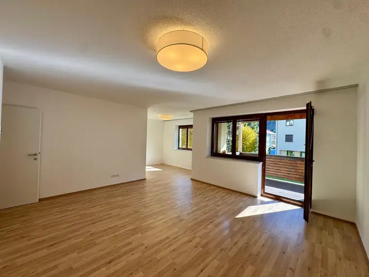 Großzügige 3-Zimmer-Wohnung mit Balkon und Tiefgaragenplatz in Fulpmes