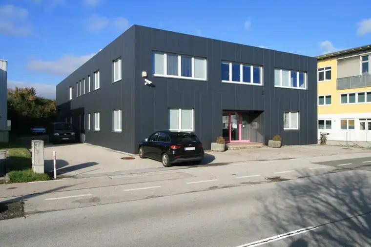 Repräsentatives Firmengebäude / Betriebsliegenschaft in Wals-Siezenheim