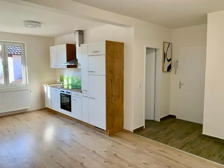3-ZIMMER STADTWOHNUNG IN TRAISMAUER 