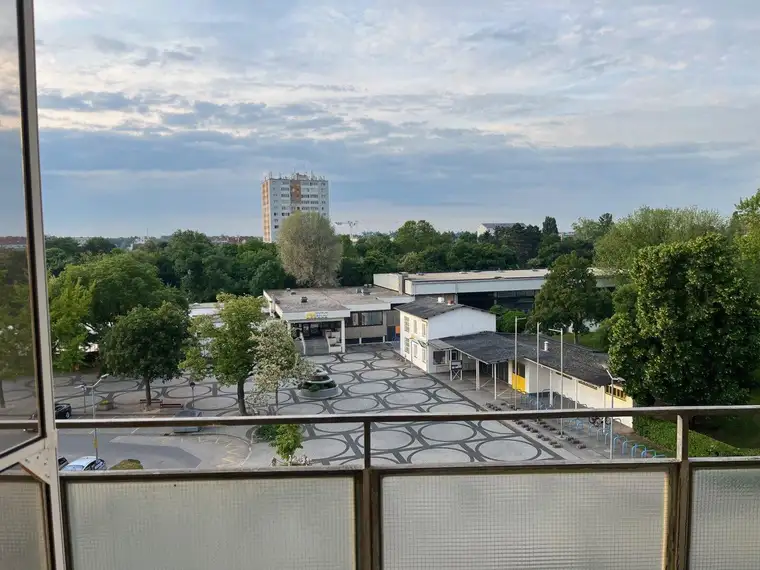 Brauhausstraße -  4 Zimmer mit 2 Balkone und Garage