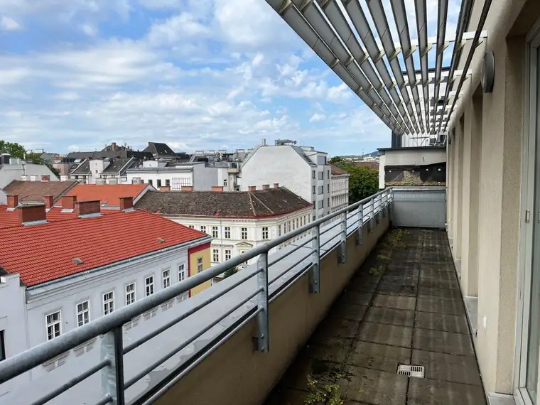 Thaliastraße - 2 Zimmer DG-Wohnung mit 16,37m2 Terrasse