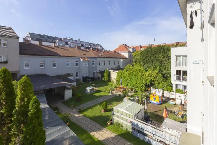 Leopoldauer Straße - hofseitiger 3 Zimmer Neubau mit Garage zu verkaufen