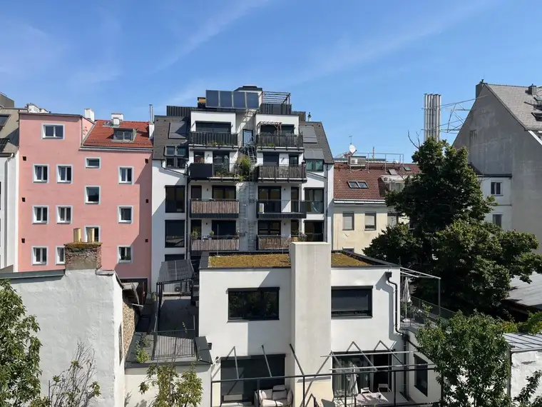 Pezzlgasse - hofseitiger 2 Zimmer Neubau mit 4,16m2 Balkon