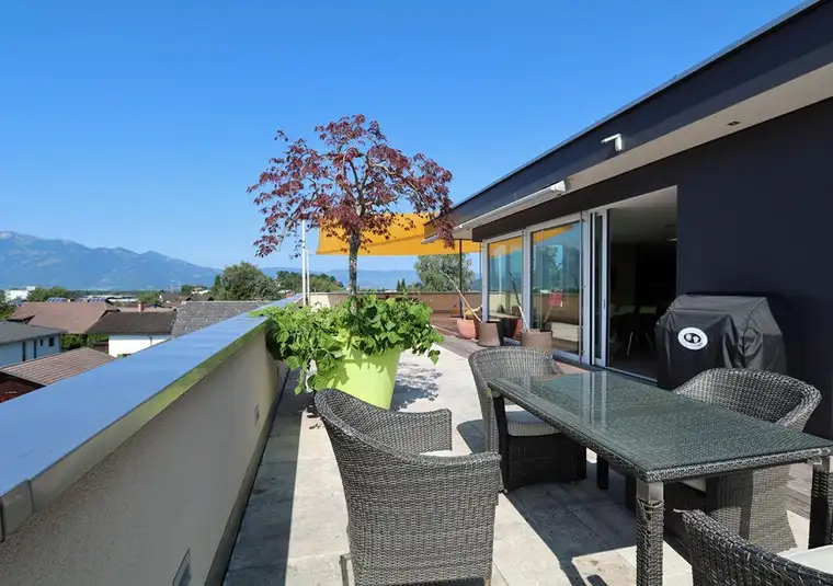 Maisonette Wohnung mit riesiger Dachterrrasse