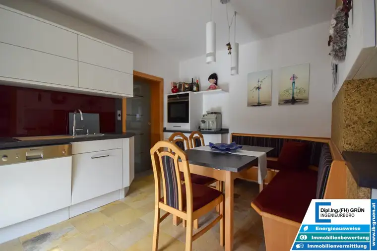 Hochwertige Erdgeschosswohnung mit Sauna, modernem Bad, Einbauküche und Wärmepumpe – geringe BK