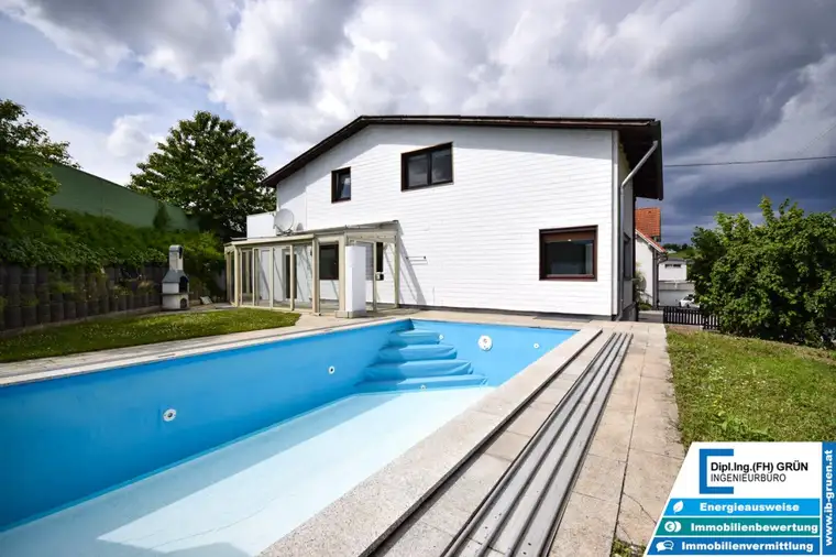 Großzügiges Ein- bzw. Zweifamilienhaus mit Pool, Wintergarten, Garagen &amp; Top-Anbindung – Grünlage in Ansfelden