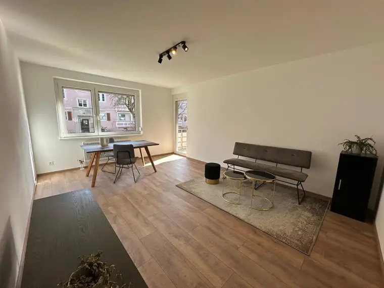 Privatverkauf - Sanierte 3-Zimmer-Wohnung in zentraler, grüner Lage – ideal für Familien