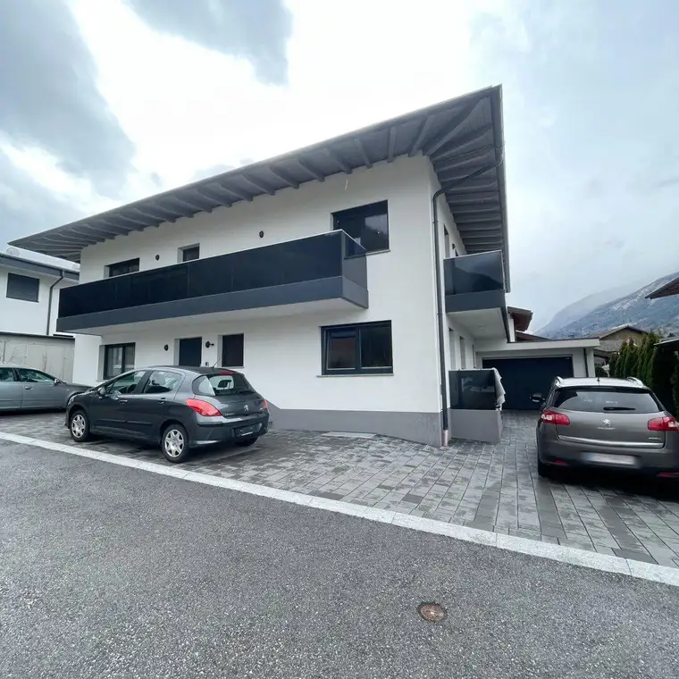 Luxuriöses Wohnen: 143 m² große, helle 4-Zimmer-Wohnung bei Buch in Tirol zu vermieten!