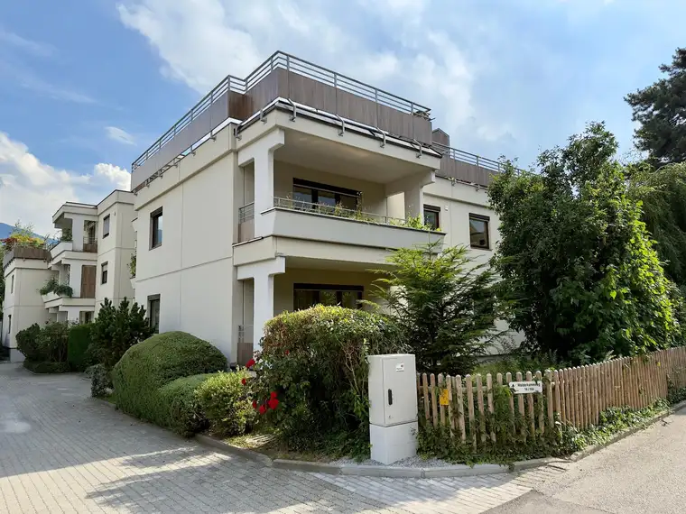 PROVISIONSFREI ERSTBEZUG RENOVIERTE 4 ZIMMER WOHNUNG