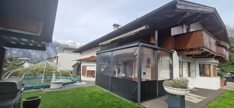 Traditionelles Mehrfamilienhaus mit Potenzial