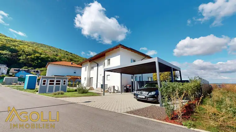 Hochwertige Doppelhaushälfte mit Weitblick, großzügigem Raumangebot &amp; moderner Haustechnik
