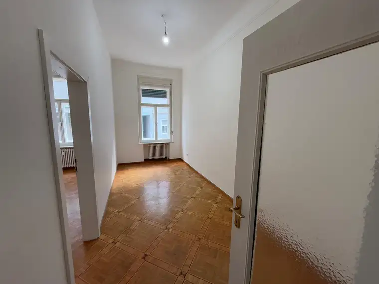 Frisch saniert: Lagergasse 64, nahe Augarten, 3-Zimmer Wohnung, perfekt für Familien