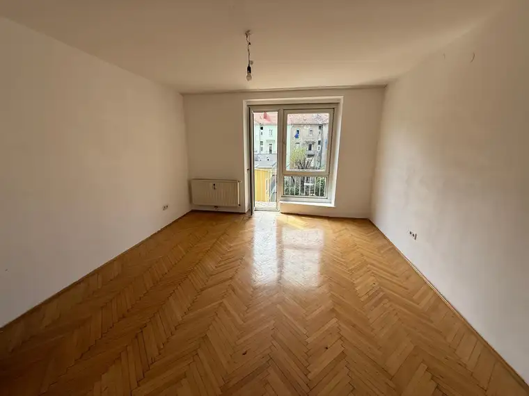 Helle 3-Zimmer Wohnung mit Balkon und Lift in der Ungergasse 13