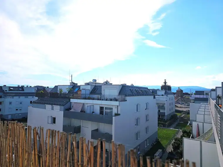 Ruhig, Modern, Jung, Uneinsehbar – riesige Dachterrasse mit 22m² - Tiefgaragenplatz optional!!!