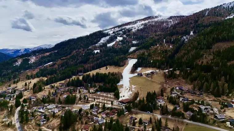 St. Oswald Ski-In/Ski-Out Traumgrundstück mit bewilligtem Eigenheim Projekt in Bestlage