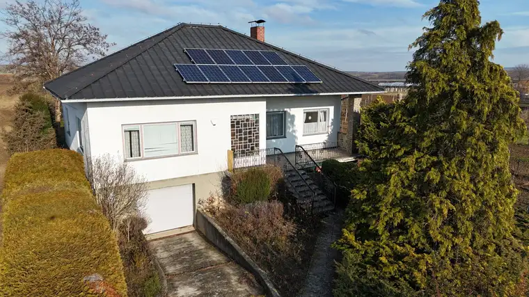  Wohnen mit Weitblick in Unternalb bei Retz – Bezugsfertiges Haus mit Garten und Garage