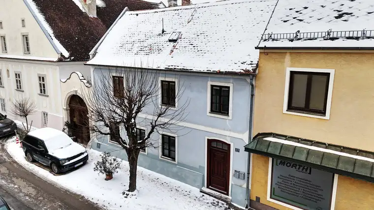 Zuhause im Retzer Zentrum - gepflegtes Miethaus auf zwei Ebenen
