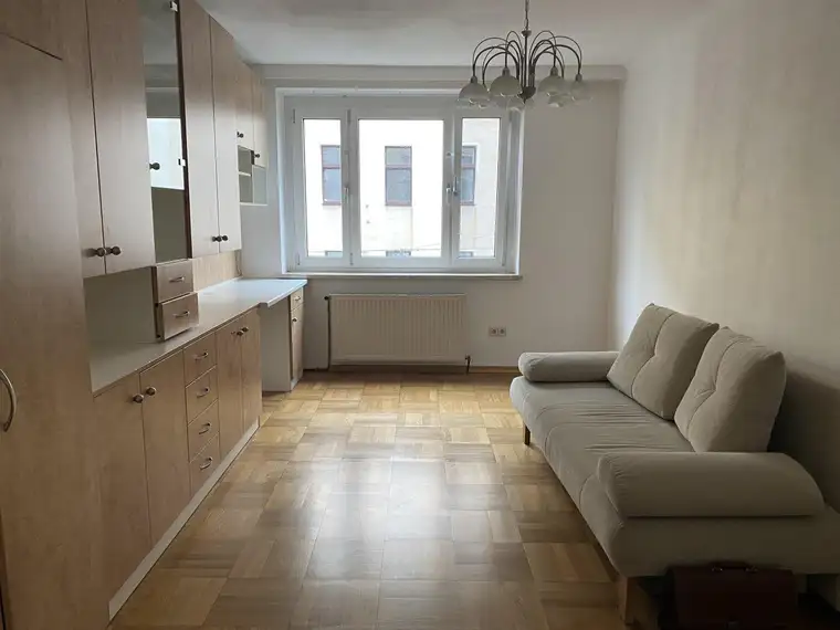 3 getrennt begehbare Zimmer; Zentrale Lage - Botanischer Garten