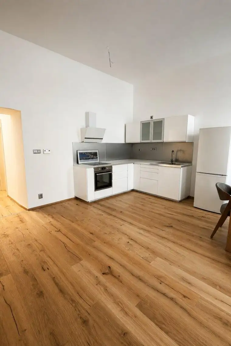 Altbauklassiker im 9. Bezirk – 2-Zimmer-Wohnung mit Lift