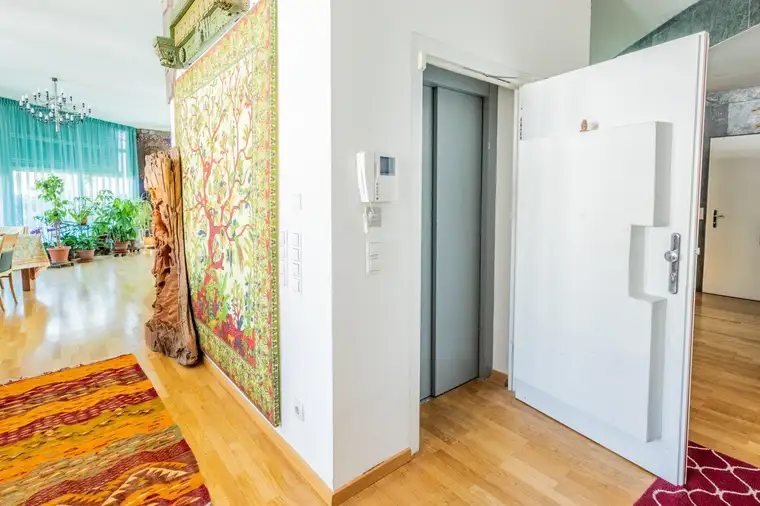 Penthouse mit direktem Liftzugang im 7. Bezirk