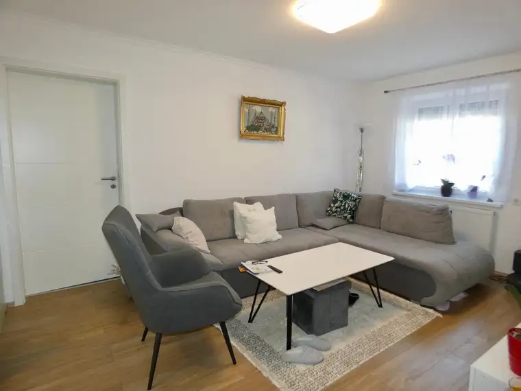 Riedersbach - Charmante 4-Zimmer-Wohnung in ruhiger Lage