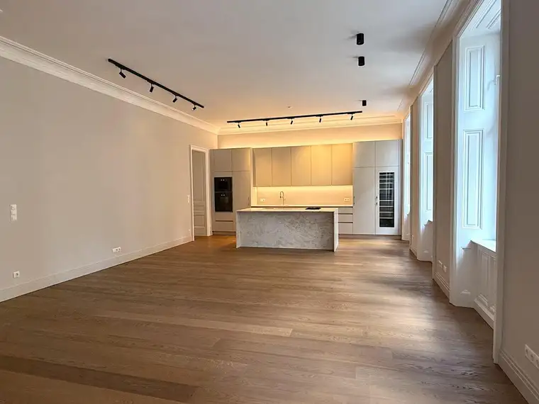 Sophie Riess (vormals Weilguni), Sophie’s Real Estate GmbH